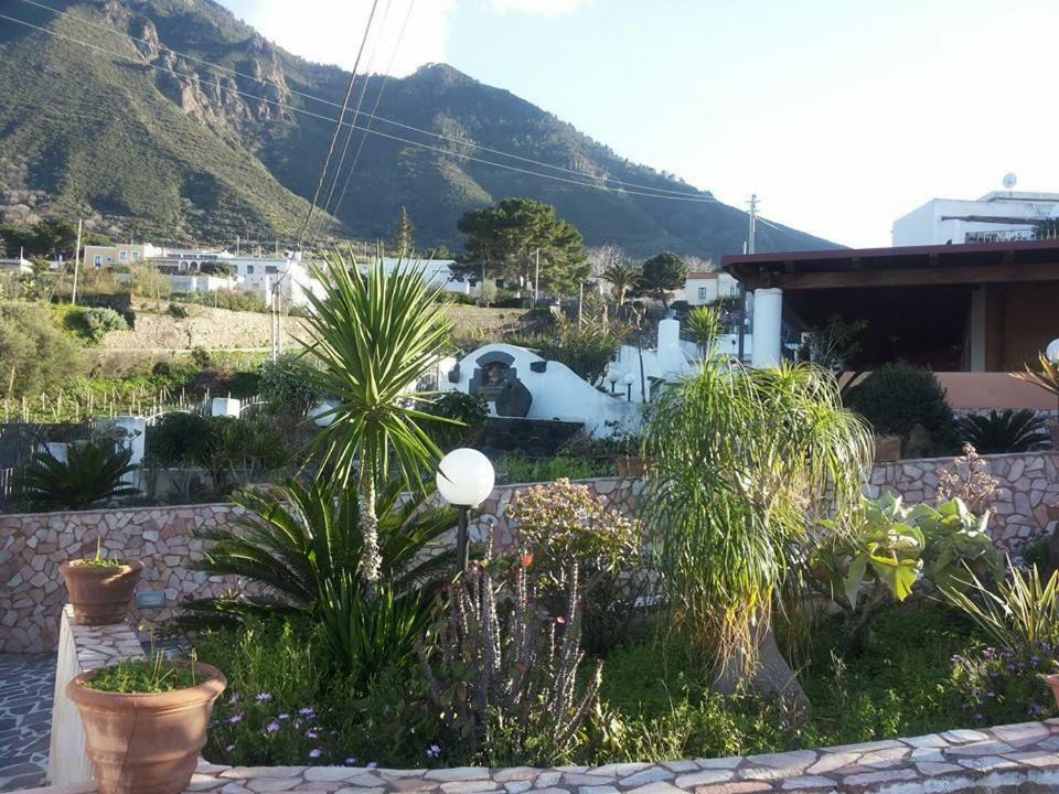 Case Vacanze Villa Lory Malfa  Exteriér fotografie